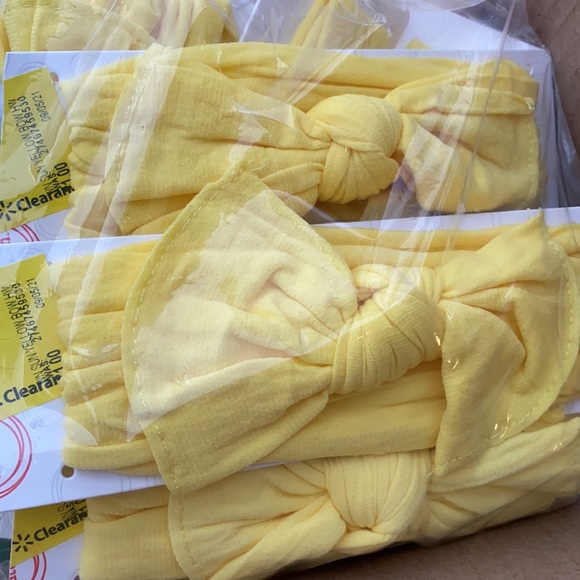 Little girl head bows - Picture 3 of 8